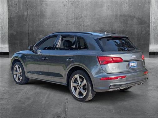 2020 Audi Q5 45 Titanium Premium