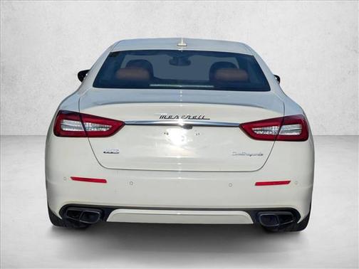 Bianco 2018 Maserati Quattroporte GTS GranLusso