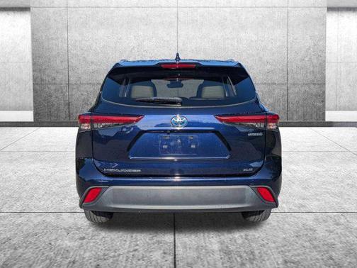 Blueprint 2022 Toyota Highlander Hybrid XLE