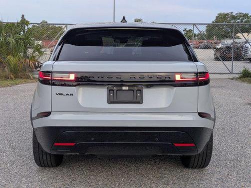 Carpathian Gray Prem 2025 Land Rover Range Rover Velar P250 SE R-Dynamic
