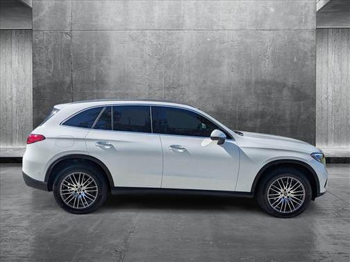 2025 Mercedes-Benz GLC 300 Base