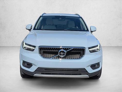 2019 Volvo XC40 T5 Momentum