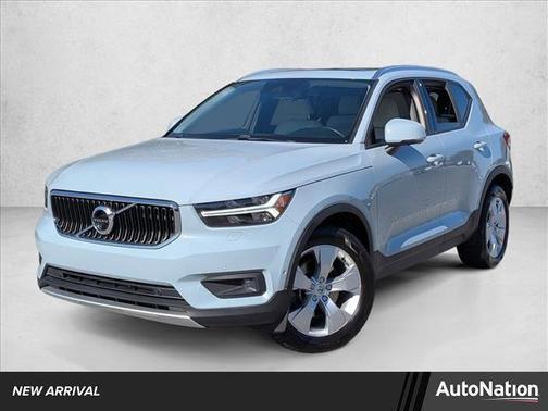 2019 Volvo XC40 T5 Momentum