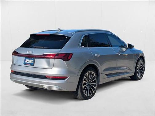2019 Audi e-tron Premium Plus