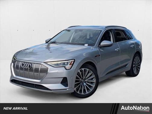 2019 Audi e-tron Premium Plus