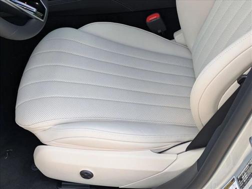 Cirrus Silver Metallic 2026 Mercedes-Benz E-Class 4MATIC
