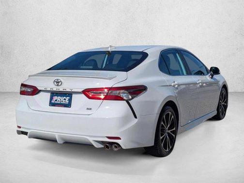 Super White 2019 Toyota Camry SE