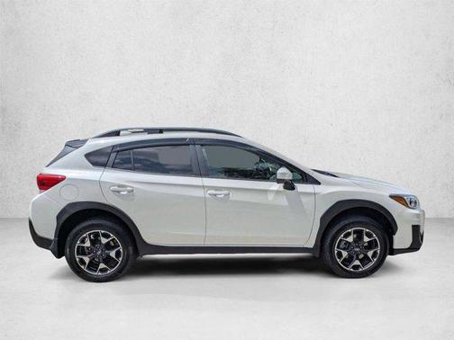 Crystal White Pearl 2019 Subaru Crosstrek 2.0i Premium