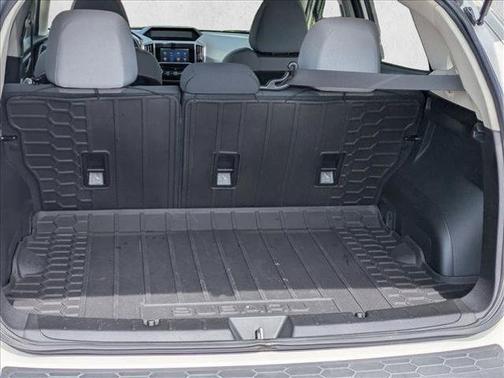 Crystal White Pearl 2019 Subaru Crosstrek 2.0i Premium