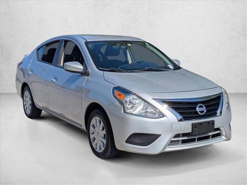 Brilliant Silver Metallic 2019 Nissan Versa 1.6 SV