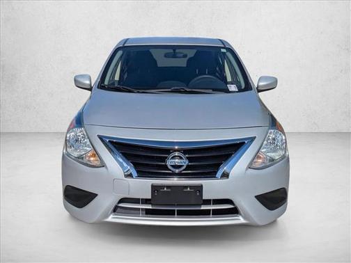 Brilliant Silver Metallic 2019 Nissan Versa 1.6 SV