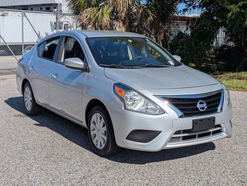 Brilliant Silver Metallic 2019 Nissan Versa 1.6 SV
