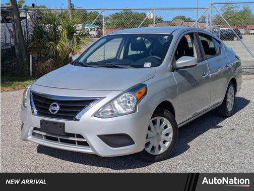 Brilliant Silver Metallic 2019 Nissan Versa 1.6 SV