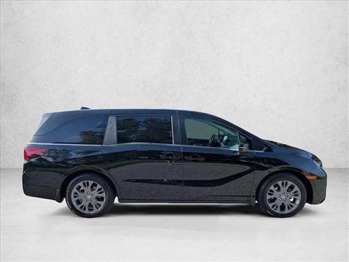 Crystal Black Pearl 2025 Honda Odyssey Touring