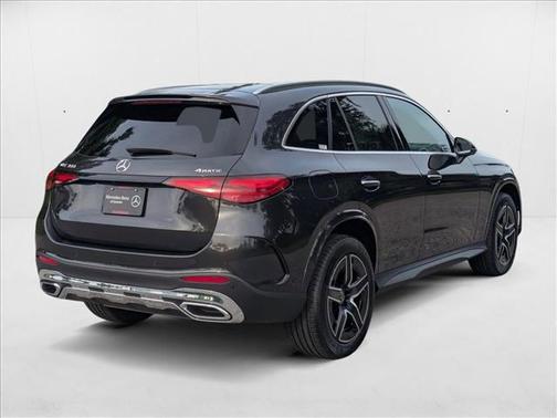 2026 Mercedes-Benz GLC 300 4MATIC