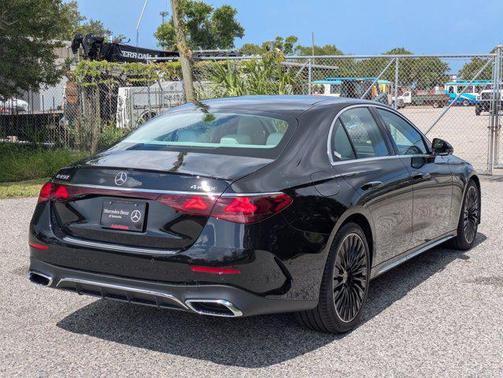 Obsidian Black Metallic 2026 Mercedes-Benz E-Class 4MATIC