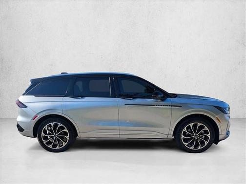 2024 Lincoln Nautilus Reserve
