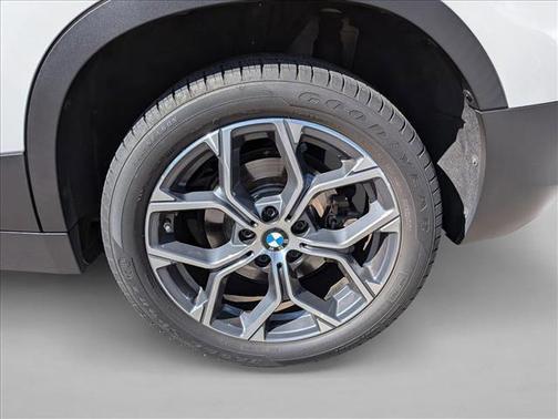 2023 BMW X2 sDrive28i