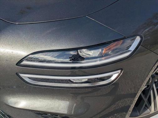 2025 Genesis G70 3.3T RWD Sport Advanced