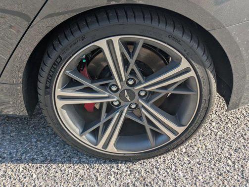 2025 Genesis G70 3.3T RWD Sport Advanced