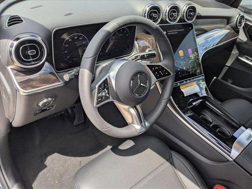 2026 Mercedes-Benz GLC 300 4MATIC