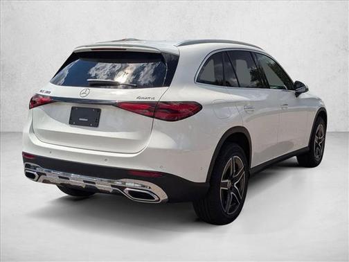 2026 Mercedes-Benz GLC 300 4MATIC