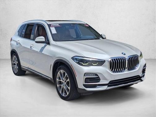 Mineral White Metallic 2019 BMW X5 xDrive40i