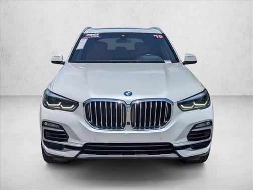 Mineral White Metallic 2019 BMW X5 xDrive40i