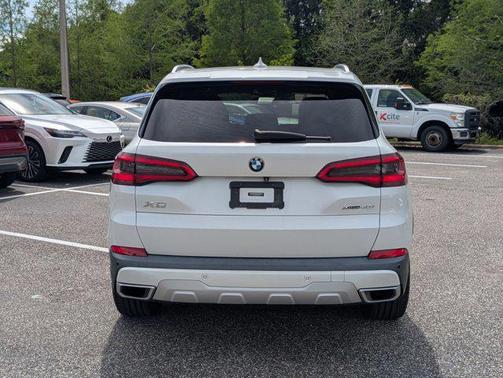 Mineral White Metallic 2019 BMW X5 xDrive40i