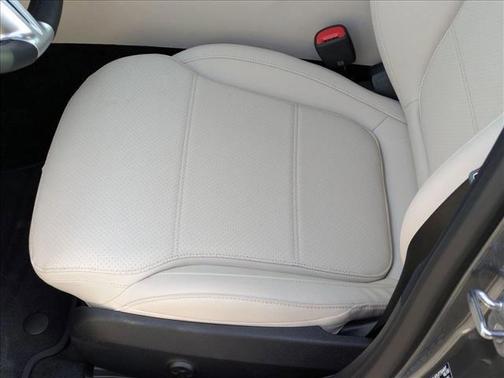 Selenite Grey Metallic 2026 Mercedes-Benz C-Class C 300