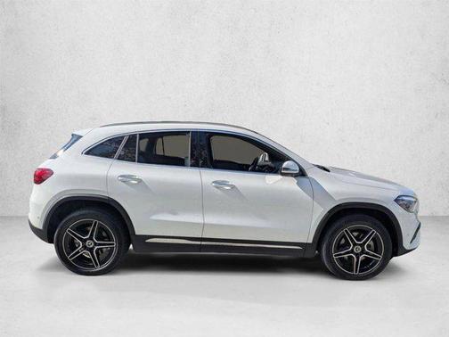 Polar White 2026 Mercedes-Benz GLA 250 4MATIC