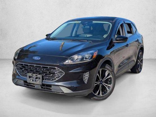 Agate Black Metallic 2022 Ford Escape SE