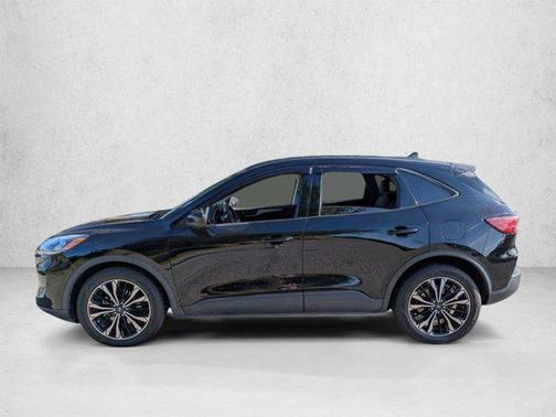 Agate Black Metallic 2022 Ford Escape SE