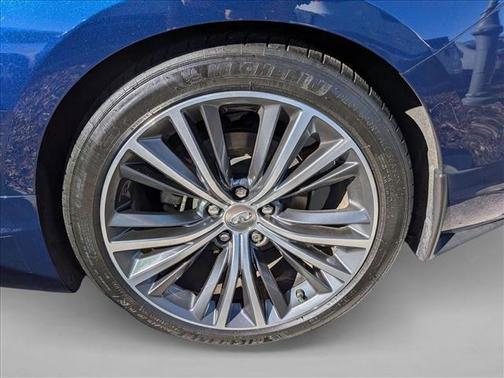 2019 INFINITI Q60 3.0T LUXE