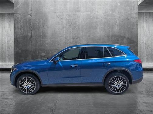 2025 Mercedes-Benz GLC 300 Base
