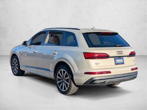 2023 Audi Q7 45 Premium Plus