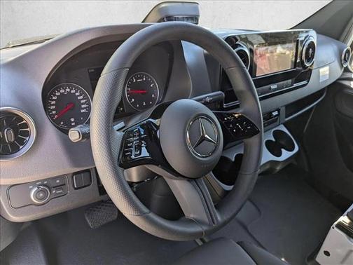 2025 Mercedes-Benz Sprinter 2500 Standard Roof