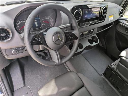 2025 Mercedes-Benz Sprinter 2500 High Roof