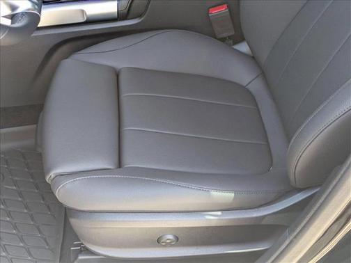 2025 Mercedes-Benz GLB 250 Base