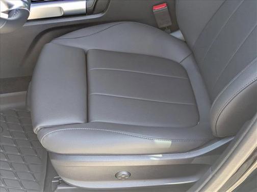 2025 Mercedes-Benz GLB 250 Base