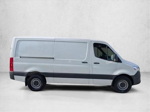 2025 Mercedes-Benz Sprinter 2500 Standard Roof
