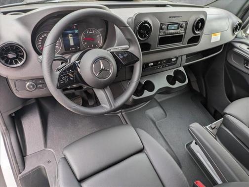 2025 Mercedes-Benz Sprinter 2500 Standard Roof