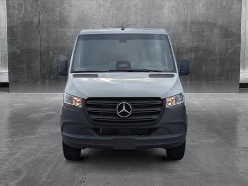 2025 Mercedes-Benz Sprinter 2500 Standard Roof