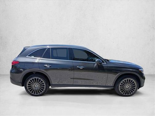 Graphite Grey Metallic 2026 Mercedes-Benz GLC 300 Base