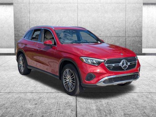 MANUFAKTUR Patagonia Red Metallic 2026 Mercedes-Benz GLC 300 Base