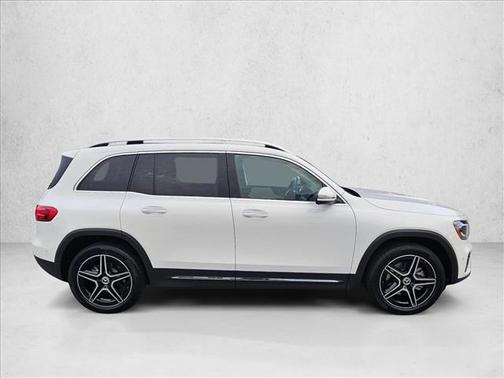 Polar White 2026 Mercedes-Benz GLB 250 Base