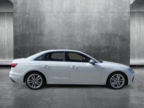 2022 Audi A4 45 S line Premium Plus
