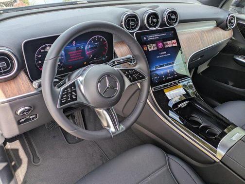 2025 Mercedes-Benz GLC 300 Base