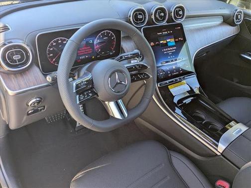 2026 Mercedes-Benz GLC 300 4MATIC