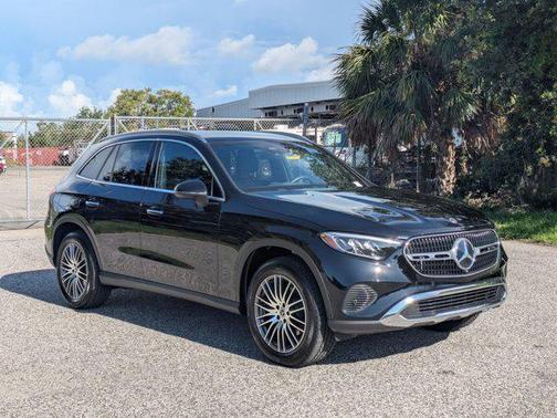 2025 Mercedes-Benz GLC 300 Base